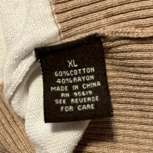 FEVER crew neck sweater multi neutral striping exposed back zipper. - Picture 4 of 6